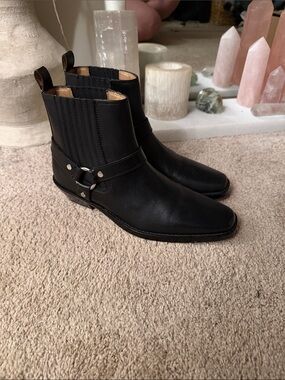 Madewell Black Leather Harness Chelsea Boots